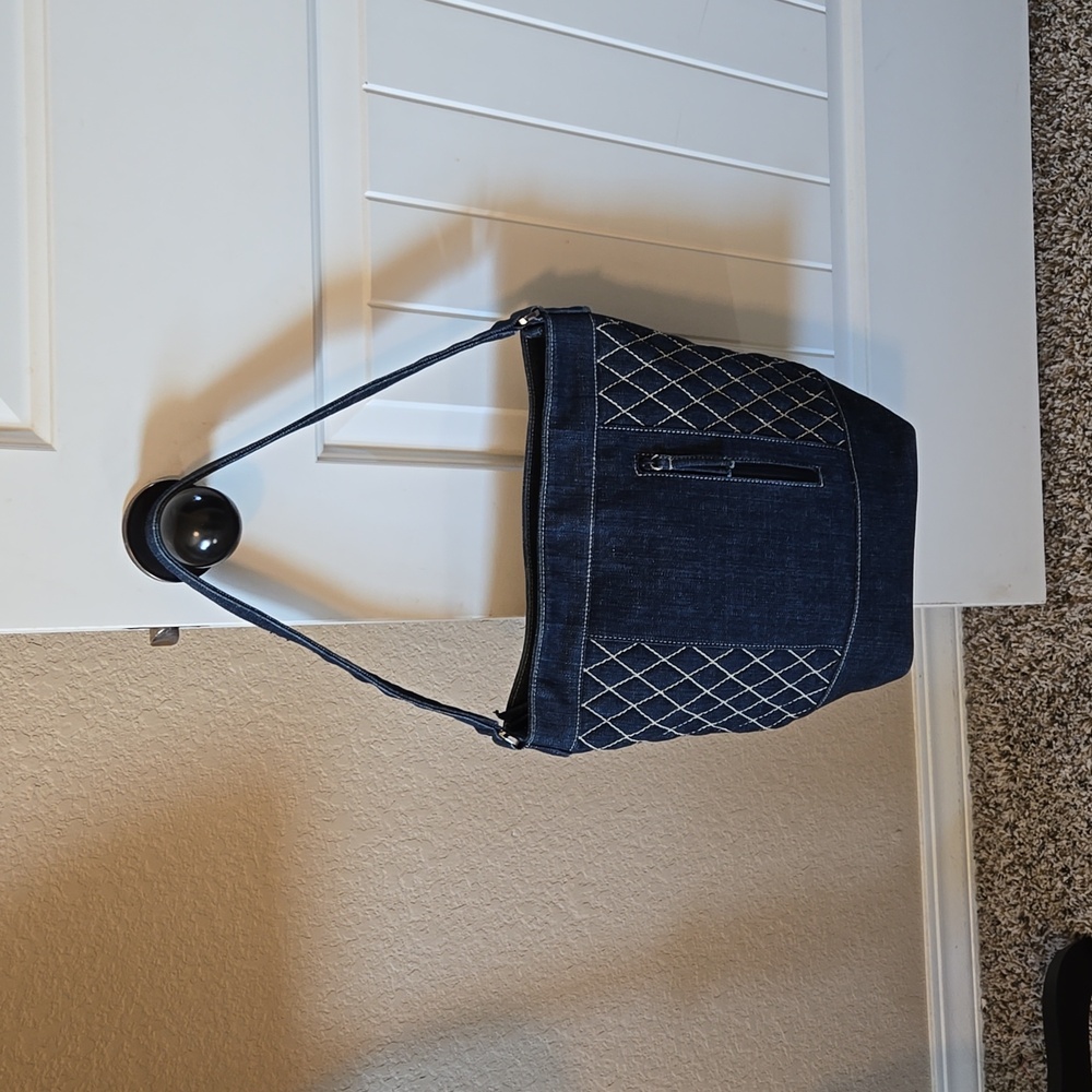 Vera Bradley Bag - Picture 12 of 12